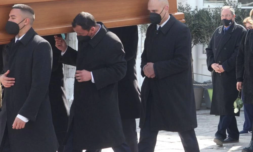 Κηδεύτηκε ο Δημήτρης Κοντομηνάς στο Α’ Νεκροταφείο